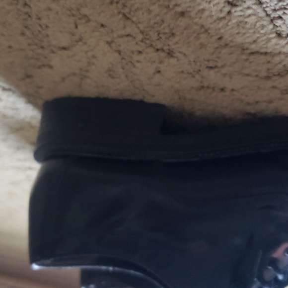 Sketchers Mens Black Shoes. Size 9 - Picture 2 of 4